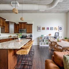 Relaxing Downtown Loft in the Heart of Macon