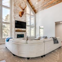 Near Lakes and Trails Cabin in Duck Creek Village!