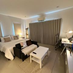 White Haven Homestay - Female Only