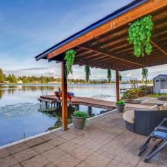 Lakefront Home with Fire Pit, Dock in Kent!