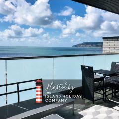 Colonels House-Stylish Seafront Townhouse overlooking Sandown Bay
