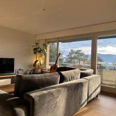 Lovely room, 15 min from center, mountain view