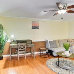 Walk to Waterfront Cozy Fall River Condo