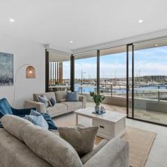 Sailview Escape - A Tranquil Marina Hideaway