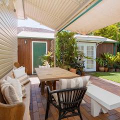 'Sunfields' Garden Hideaway between Beaches and CBD