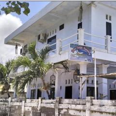 Hans Surfer Homestay