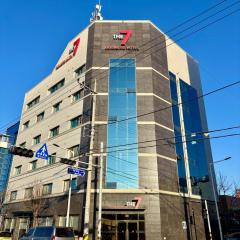 The 7 Business Hotel