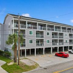 Walk to Beach - 2 Bedroom Condo