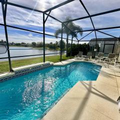 EP1015SEL - 4 bedrooms pool home on a lake