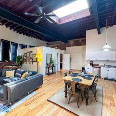 Sunny 2br W Office, Near Copley & Shopping