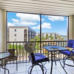 Pleasant condo with spectacular views, pools and spas