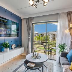 Modern 2 Bed Apartment-Self Check In-Next to Dainfern Square Shopping Centre