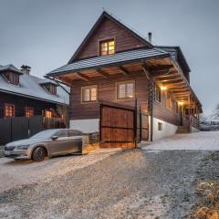 Drevenica Emilka, 5 min Reštaurácia, Z terasy výhľad na Kráľovu hoľu a Polomské Očko, Gril, Ohnisko, Kotlík