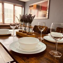 MODERN SUITES -5 Bedroom House- With FREE PARKING Birmingham city