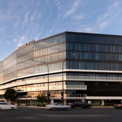 Crowne Plaza Adelaide Mawson Lakes by IHG