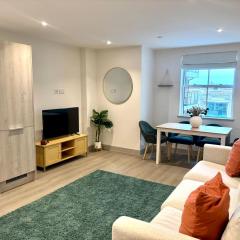 Poole Quay Seaside Escape-free parking 3 mins away