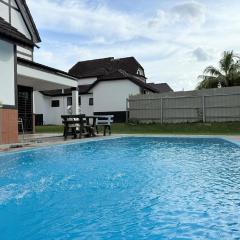 Private Pool Villa Lot 872 - Fong Homestay