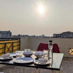 Penthouse Apartments by Cozystays Raja Park