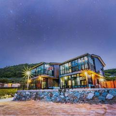 Namhae Yanghwa Seaside Pension