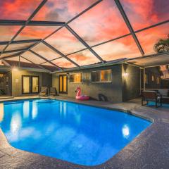 Beach Villa Private pool fire pit 6mi to beach