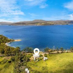 Lemonade by the Beach - Serene Huon Valley Retreat with Water Views