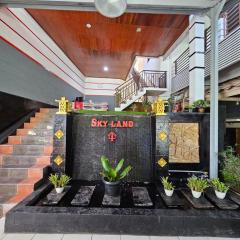 Skyland Guest House Mitra RedDoorz