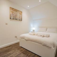 Uxbridge Home 1 bed flat