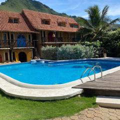 Relax at Beautiful Townhouse in Guarame