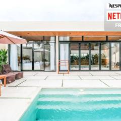99 Villa Suite - Modern Bedrooms with Dining Area & Enormous Pool
