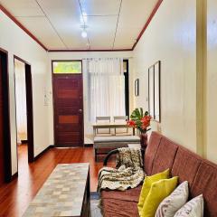 Audi's Home - Close to Airport, SM, Accessible!