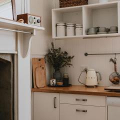 Thagg Haus - Charming Miners Cottage in Wonthaggi