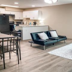 Charming 1BR Getaway - Private, Pet Friendly, TV