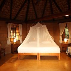 LA LOMA LINDA, Bungalows, Yoga and Feldenkrais, STARLINK INTERNET