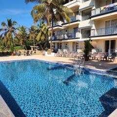 Beach Bliss Apartment Hotel - 7 Minutes walk to Beach