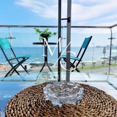 Exclusivos Departamentos. Vista al mar, cocina, lavadora, terraza, wifi, TV Smart, toallas y parking.