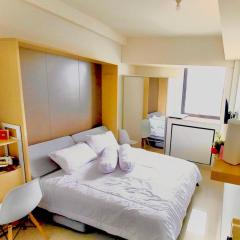 Apateu Studio Sharia - Unit lengkap, tinggal bawa koper! at Apartemen Bandaraya Tallasa City