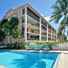 Beach Club Shangra La 206
