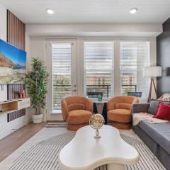 Stylish 1BR w Parking, Near Temple Square & Delta Center