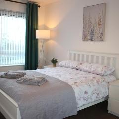 Conveniently Located, 2 Bedroom Modern Apartment