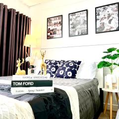 Impact Arena Condo Twin Beds by Goodroom24