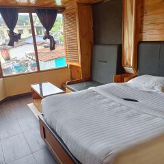 HOTEL SHIV SHANTHI INN MOORTHI HOSPITALITY OOTy