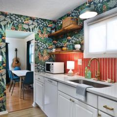 THE GOOD PLACE Uptown Westerville, Colorful & Cozy