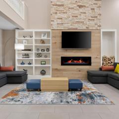 Country Inn & Suites by Radisson, Near The National Sports Center, Coon Rapids, MN