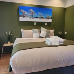 The Bright Motor Inn