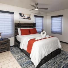 Deany's Uptop Luxury Suite 6