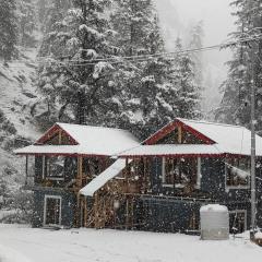 Shreya cozy hut
