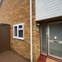 Spacious 3 Bedroom Home in Bletchley