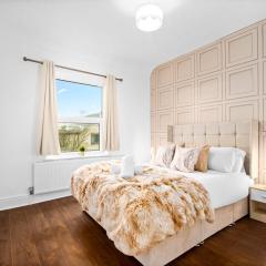 Stylish 3-Bedroom Home with Garden & Convenient Parking 18M