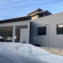 Seaview Eagles Nest Apartment 3