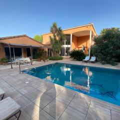 Villa Exotique, Luxueux, Piscine, Calme, Parking